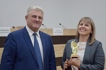 Глава района наградил организаторов выборов Каневского района