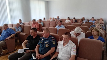 8 июня в управлении сельского хозяйства райадминистрации прошло традиционное предуборочное совещание