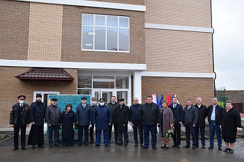 Новая школа станицы Каневской распахнула двери для учащихся и педагогов