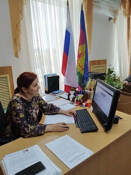 Члены территориальной избирательной комиссии Каневская проходят тестирование 