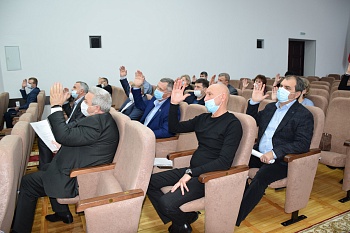 Депутаты райсовета обсудили три вопроса повестки дня четвертой сессии