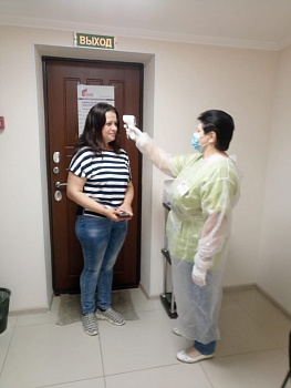 Основной день голосования по внесению поправок в Конституцию стартовал 