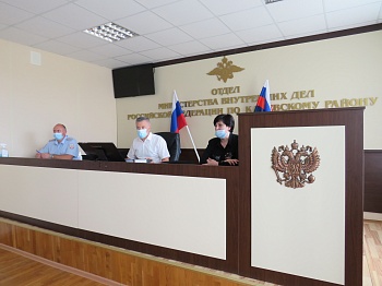 Полицейские Каневского района встретились с председателем территориальной избирательной комиссии Каневская