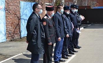 Более 8 миллионов рублей отдали жители района в руки мошенников 