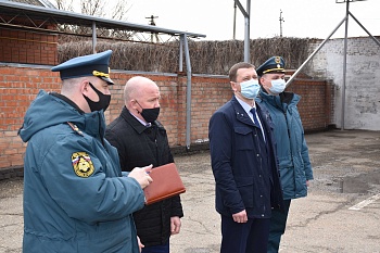 Смотр техники спецслужб прошел в Каневской в рамках командно-штабных учений