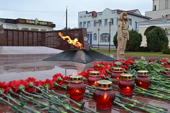 Никогда не забудут живые…