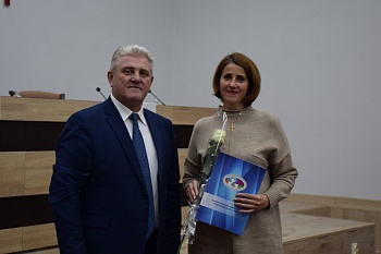 Глава района наградил организаторов выборов Каневского района