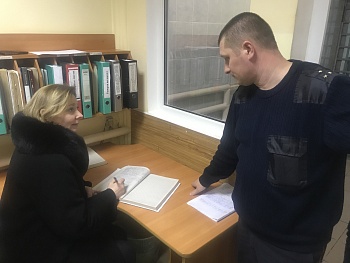 Общественница проверила условия содержания в изоляторе временного содержания