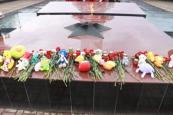 Каневчане почтили память жертв атаки БПЛА в Архипо-Осиповке