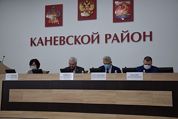 Благодарственные письма регионального Совета «Единой России» получили  депутаты райсовета 