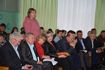 Жители станицы Александровской и поселка Красногвардеец побывали на приеме у главы района