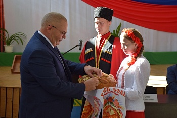 Главой Челбасского сельского поселения в третий раз подряд жители избрали Андрея Козлова