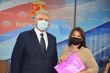 В первый день зимы ключи от новых квартир получили 7 ребят из Каневского района 