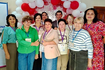 Участковые избирательные комиссии встречают первых избирателей