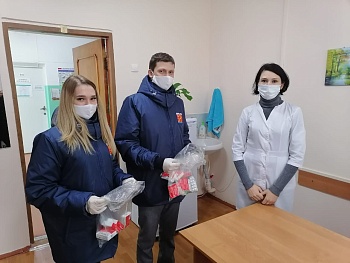 Каневская молодежь активно помогает врачам и населению
