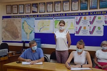 Заседание ТИК Каневская по вопросу регистрации кандидатов на муниципальные выборы