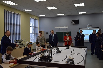 Новая школа станицы Каневской распахнула двери для учащихся и педагогов