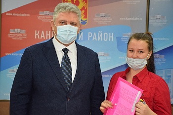 В первый день зимы ключи от новых квартир получили 7 ребят из Каневского района 