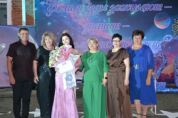 В Каневском районе начались выпускные вечера