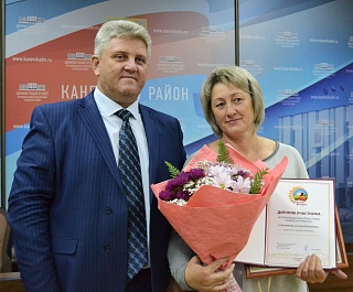 Участников Кубанской ярмарки наградил глава района