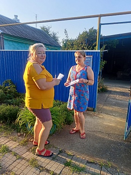 Члены УИК проводят адресное информирование избирателей о выборах