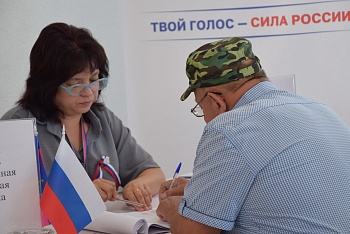 Активно голосуют жители станицы Новодеревянковской
