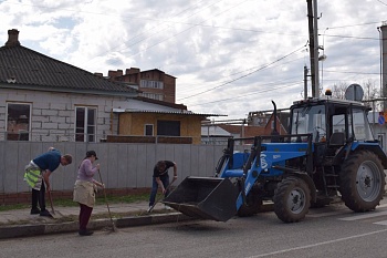В Каневском районе началась пора субботников 