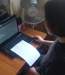 Слушатели Молодежной школы правовой и политической культуры проходят тестирование 