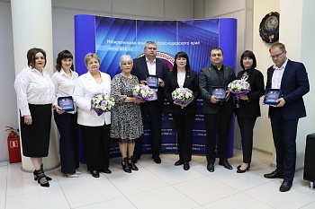 Награждение победителей краевого конкурса на лучшее оборудование помещения для голосования при проведении выборов Президента Российской Федерации, назначенных на 17 марта 2024 года
