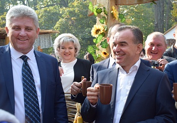 Каневчане снова в лидерах по итогам жатвы 2019 года