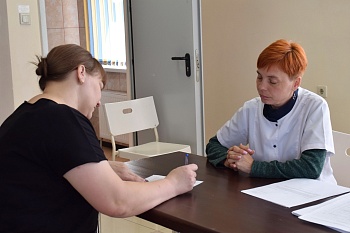На выборы и... за здоровьем 