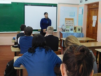 Каневские полицейские провели лекции для школьников района