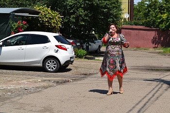 Каневчане спели всем двором