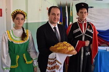 Работать на благо земляков и родного поселения