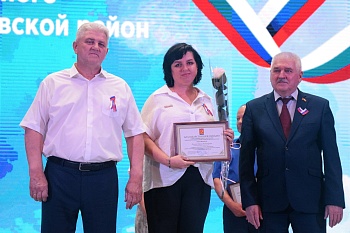 В преддверии Дня России в Каневском РДК прошёл праздничный концерт