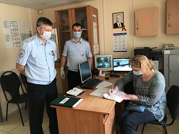 Представитель общественности проверила условия содержания граждан, подвергнутых административному аресту