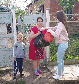 Продуктовую помощь оказывают семьям района в условиях карантина крупные сельхозпредприятия