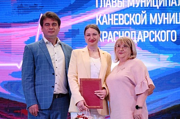 Медработников района поздравили с наступающим праздником