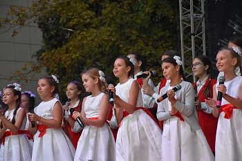Не найти в России благодатней края!.. 