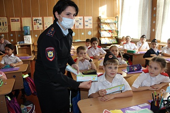 Каневские полицейские провели мероприятия по правовому информированию и правовому консультированию детей