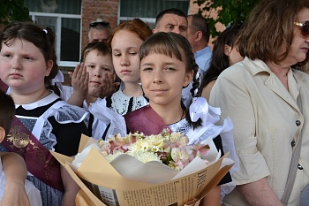 Последний звонок прозвенел и для учащихся 2-й школы