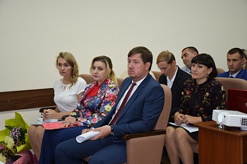 Глава района встретился с молодыми депутатами нового созыва