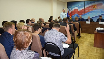Глава района встретился с молодыми депутатами нового созыва
