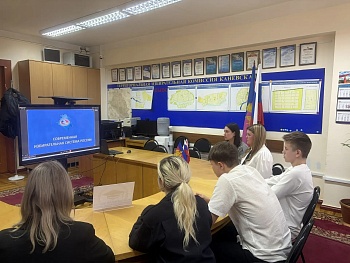 Второе лекционное занятие в Молодежной школе правовой и политической культуры