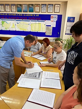 ТИК Каневская завершила процесс регистрации кандидатов