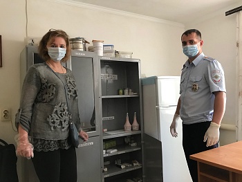 Представитель общественности проверила условия содержания граждан, подвергнутых административному аресту