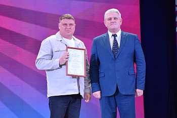 В Каневском РДК торжественно отметили День работника культуры