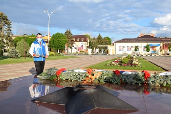 Памяти павших будьте достойны...