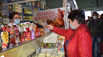 Центральный рынок Каневской и организации общепита работают при строгом соблюдении правил безопасности в условиях карантина
