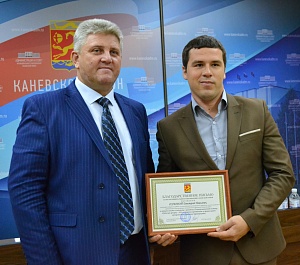 Участников Кубанской ярмарки наградил глава района